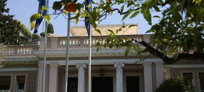 Μαξίμου σε Ζάεφ: Να διαπραγματευτούμε για ένα κοινά αποδεκτό όνομα με γεωγραφικό ή χρονικό προσδιορισμό